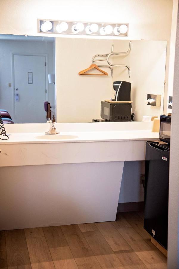The Virginian Inn Moab Downtown Экстерьер фото